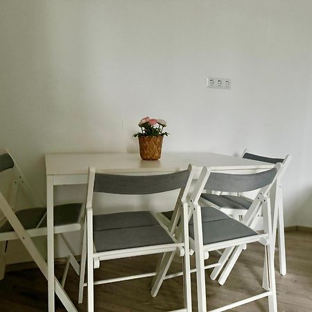 Stylish Schonbrunn Apartments With Free Parking Відень Екстер'єр фото