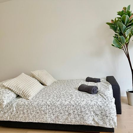 Stylish Schonbrunn Apartments With Free Parking Відень Екстер'єр фото