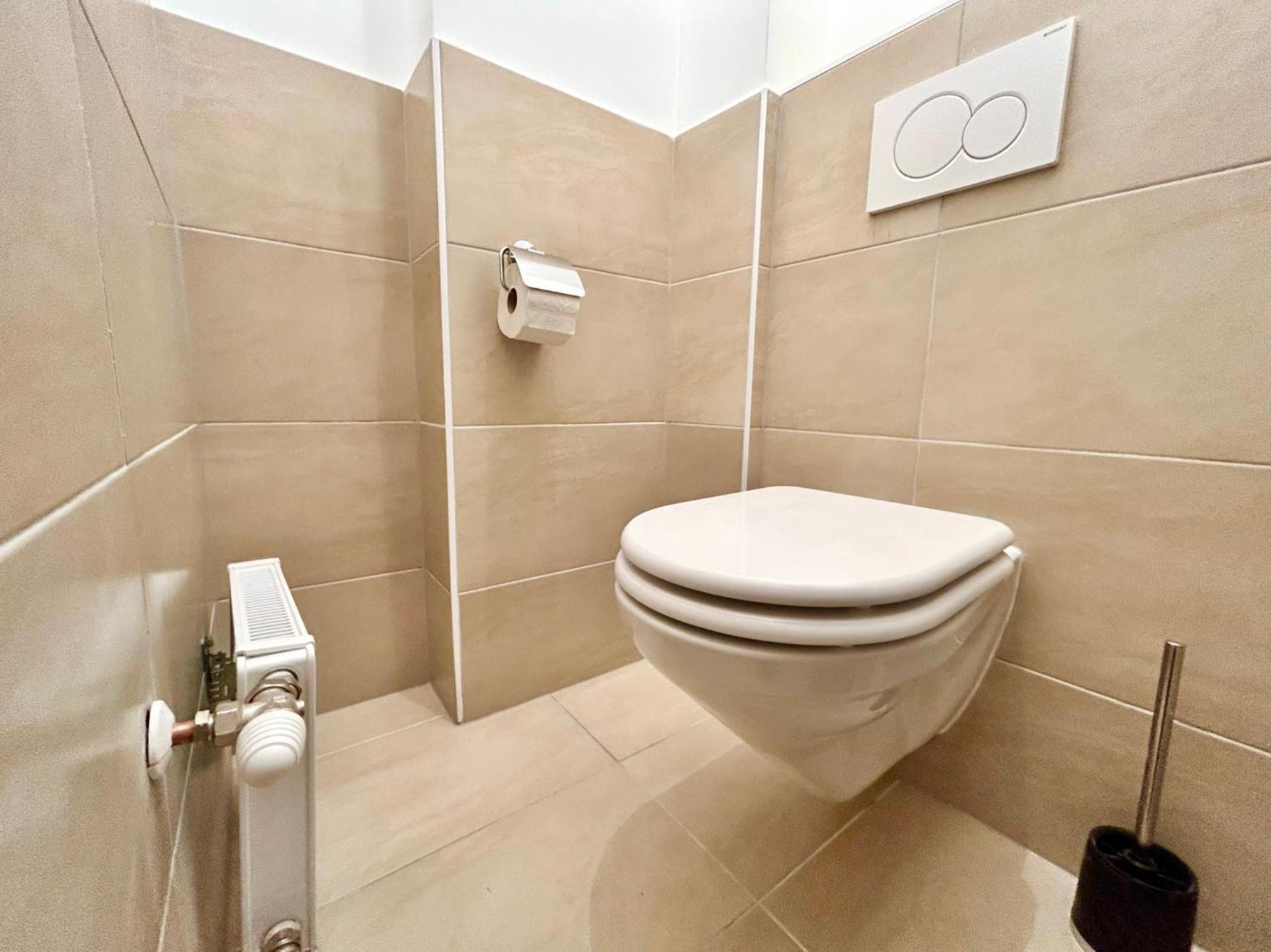 Stylish Schonbrunn Apartments With Free Parking Відень Екстер'єр фото